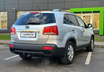 Подержанный автомобиль Kia Sorento 2012 года (5 фото)