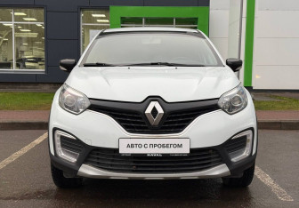 Подержанный автомобиль Renault Kaptur 2017 года (2 фото)