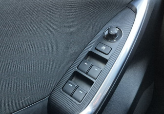 Подержанный автомобиль Mazda CX-5 2013 года (14 фото)