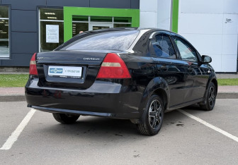 Подержанный автомобиль Chevrolet Aveo Sedan 2007 года (5 фото)