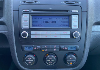 Подержанный автомобиль Volkswagen Golf Hatchback 2008 года (12 фото)