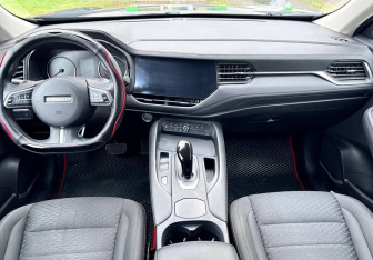 Подержанный автомобиль Haval F7 2021 года (9 фото)