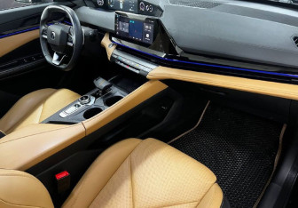 Подержанный автомобиль Changan UNI-V 2022 года (14 фото)