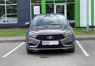 Подержанный автомобиль LADA (ВАЗ) Vesta Sedan 2018 года (2 фото)