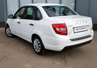 Подержанный автомобиль LADA (ВАЗ) Granta Sedan 2022 года (4 фото)