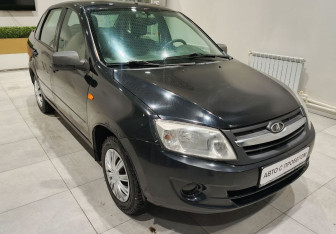 Подержанный автомобиль LADA (ВАЗ) Granta Sedan 2013 года (3 фото)