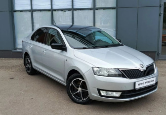 Подержанный автомобиль Skoda Rapid Liftback 2016 года (3 фото)