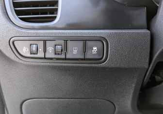 Подержанный автомобиль Kia Rio Sedan 2018 года (16 фото)