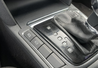 Подержанный автомобиль Skoda Superb Liftback 2012 года (18 фото)