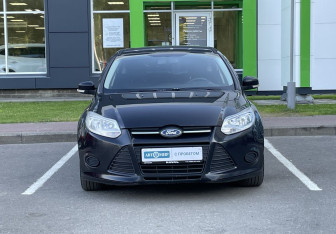 Подержанный автомобиль Ford Focus Sedan 2012 года (2 фото)
