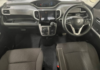 Подержанный автомобиль Suzuki Solio 2017 года (10 фото)