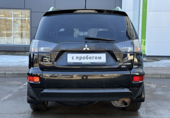 Подержанный автомобиль Mitsubishi Outlander 2010 года (6 фото)