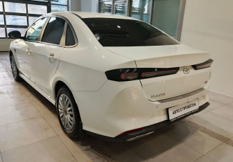 Подержанный автомобиль Kaiyi E5 2024 года (10 фото)