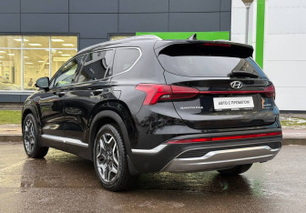 Подержанный автомобиль Hyundai Santa Fe 2021 года (7 фото)