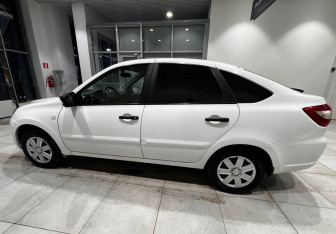 Подержанный автомобиль LADA (ВАЗ) Granta Hatchback 2018 года (5 фото)