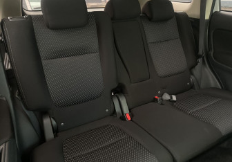 Подержанный автомобиль Mitsubishi Outlander 2018 года (12 фото)