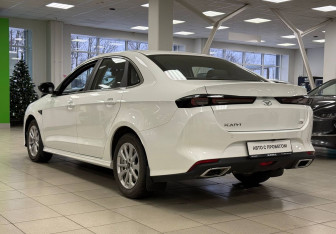 Подержанный автомобиль Kaiyi E5 2023 года (7 фото)