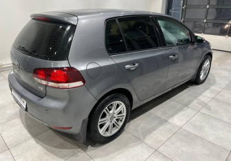 Подержанный автомобиль Volkswagen Golf Hatchback 2012 года (8 фото)