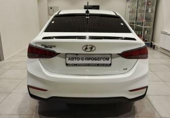 Подержанный автомобиль Hyundai Solaris Sedan 2017 года (2 фото)