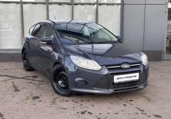 Подержанный автомобиль Ford Focus Hatchback 2011 года (2 фото)