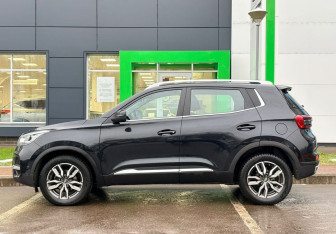Подержанный автомобиль Chery Tiggo 4 2022 года (8 фото)