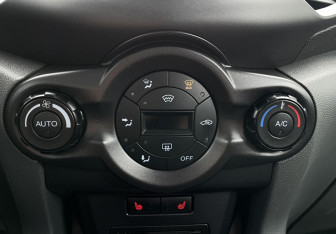 Подержанный автомобиль Ford EcoSport 2014 года (15 фото)