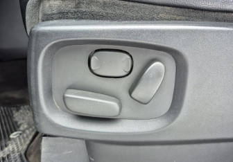 Подержанный автомобиль Land Rover Discovery 2014 года (17 фото)