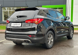 Подержанный автомобиль Hyundai Santa Fe 2012 года (5 фото)