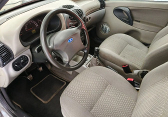 Подержанный автомобиль LADA (ВАЗ) Kalina Hatchback 2011 года (11 фото)