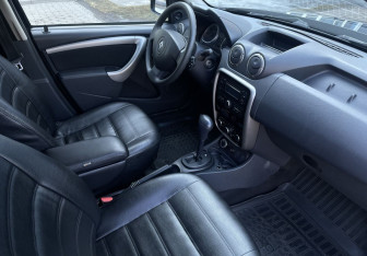 Подержанный автомобиль Renault Duster 2014 года (9 фото)