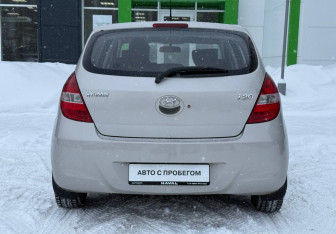 Подержанный автомобиль Hyundai i20 2010 года (5 фото)