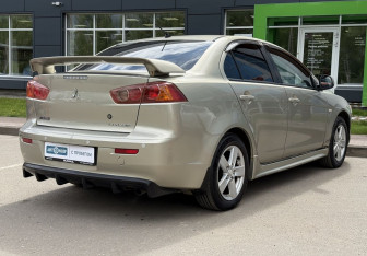 Подержанный автомобиль Mitsubishi Lancer Sedan 2007 года (5 фото)