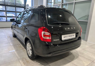 Подержанный автомобиль LADA (ВАЗ) Granta Wagon 2021 года (5 фото)