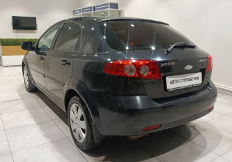 Подержанный автомобиль Chevrolet Lacetti Hatchback 2012 года (8 фото)