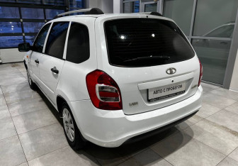 Подержанный автомобиль LADA (ВАЗ) Kalina Wagon 2014 года (8 фото)