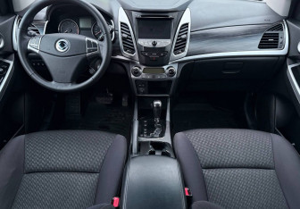 Подержанный автомобиль SsangYong Actyon 2014 года (11 фото)