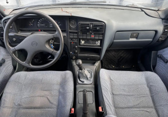 Подержанный автомобиль Opel Omega Sedan 1988 года (10 фото)