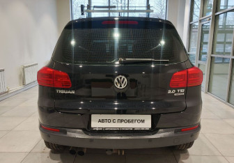 Подержанный автомобиль Volkswagen Tiguan 2013 года (9 фото)