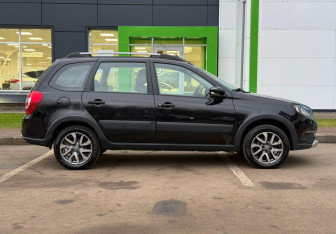 Подержанный автомобиль LADA (ВАЗ) Granta Wagon 2023 года (4 фото)