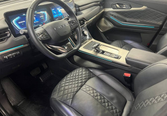 Подержанный автомобиль Exeed TXL 2022 года (10 фото)