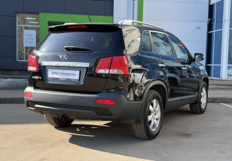 Подержанный автомобиль Kia Sorento 2009 года (5 фото)