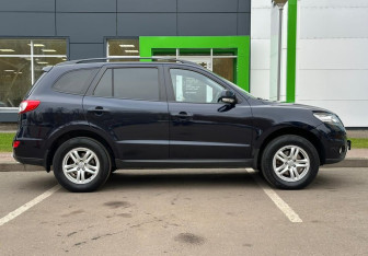 Подержанный автомобиль Hyundai Santa Fe 2012 года (4 фото)