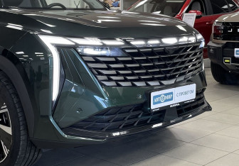 Подержанный автомобиль Geely Atlas 2024 года (28 фото)