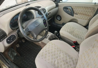 Подержанный автомобиль LADA (ВАЗ) Kalina Wagon 2010 года (9 фото)