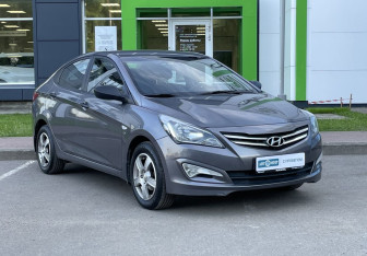 Подержанный автомобиль Hyundai Solaris Sedan 2015 года (3 фото)