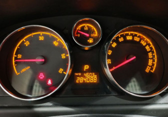 Подержанный автомобиль Opel Antara 2013 года (13 фото)