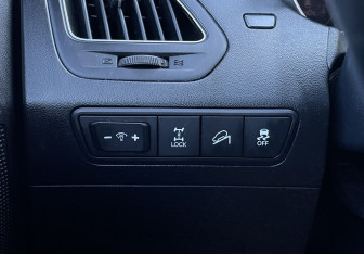 Подержанный автомобиль Hyundai ix35 2012 года (17 фото)