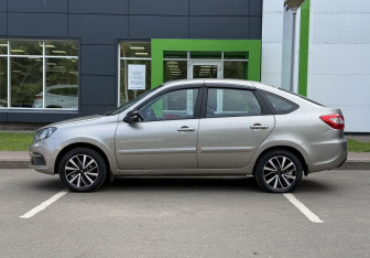 Подержанный автомобиль LADA (ВАЗ) Granta Liftback 2021 года (8 фото)