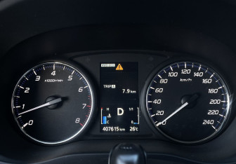 Подержанный автомобиль Mitsubishi Outlander 2014 года (12 фото)