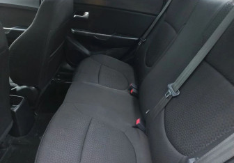 Подержанный автомобиль Kia Rio Sedan 2013 года (14 фото)